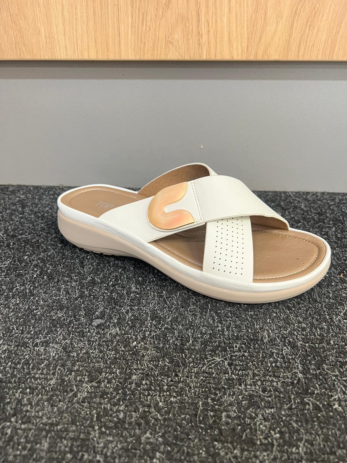 Leila Comfy Crossover Sandals - LB Boutique