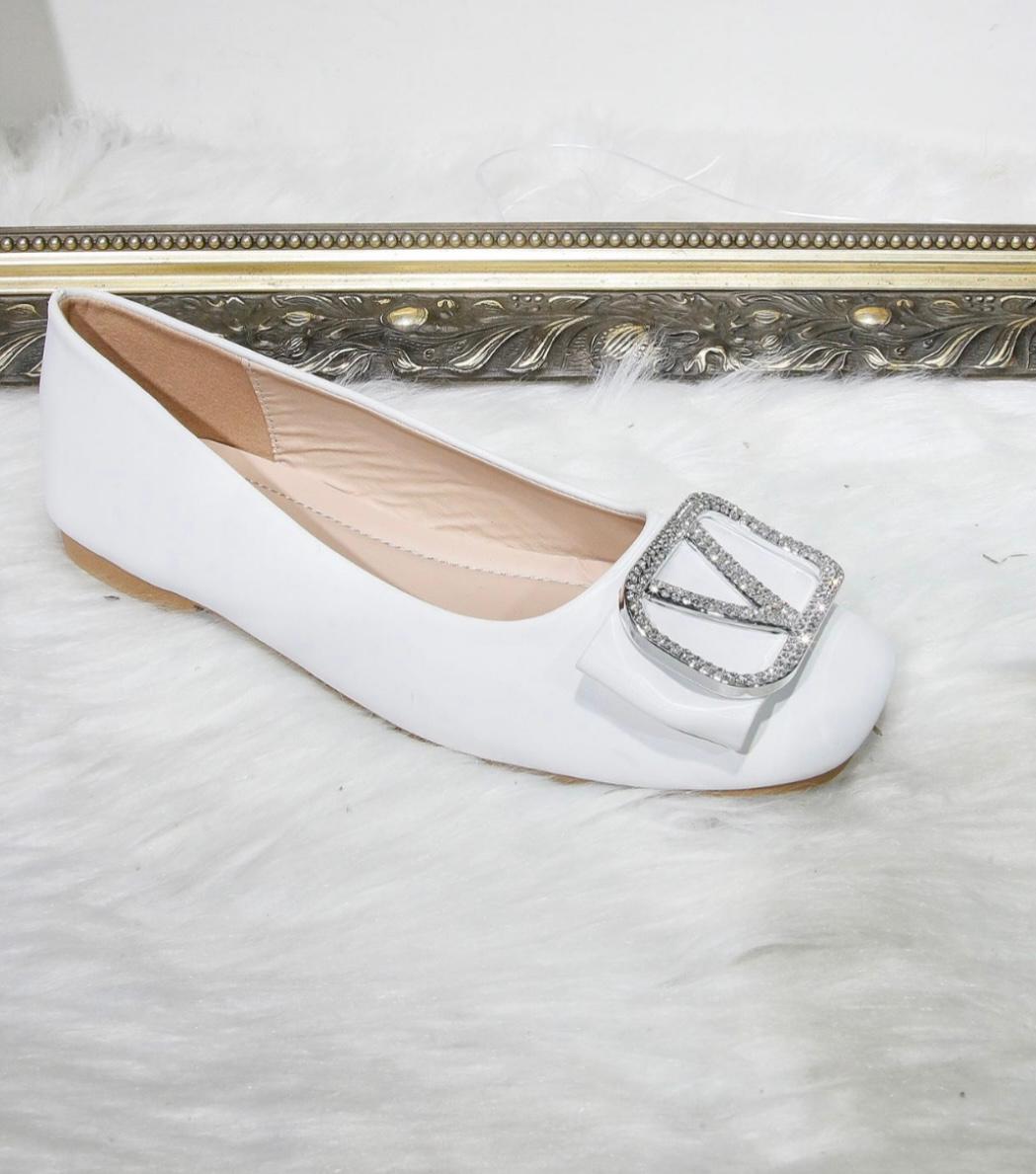 Debbie Diamante V Detail Loafers - LB Boutique